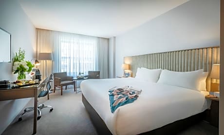 Deluxe King with Balcony