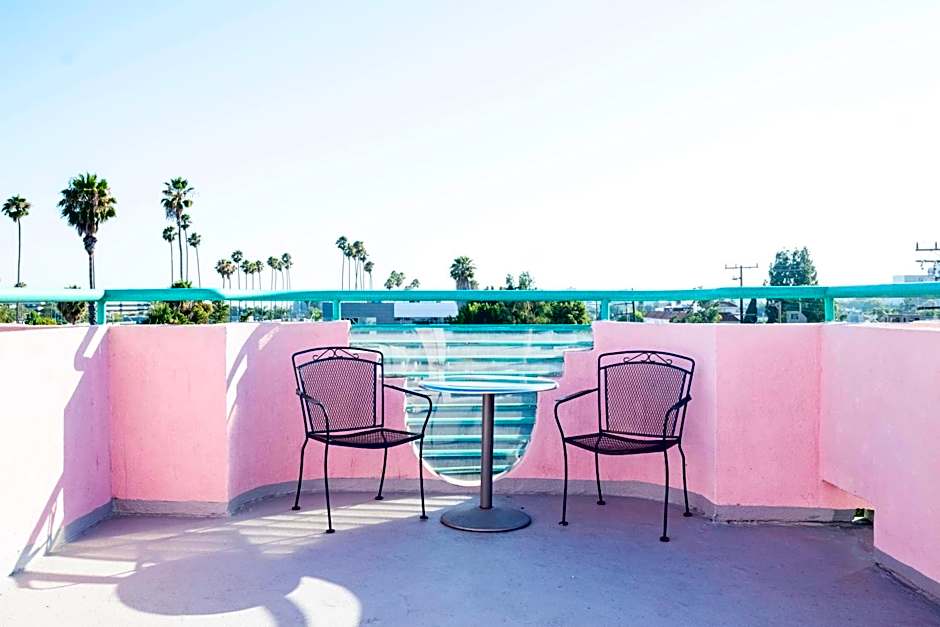 Days Inn by Wyndham Santa Monica