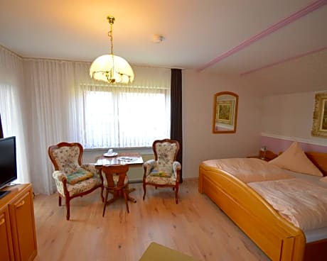 Deluxe Double Room with Shower