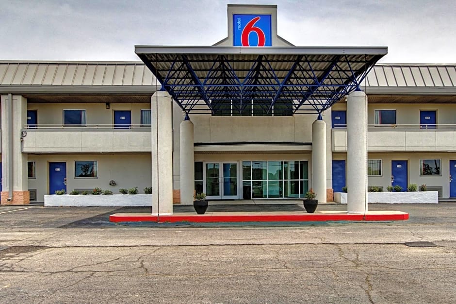 Motel 6-North Ridgeville, OH - Cleveland Intl Airport - N Ridgeville