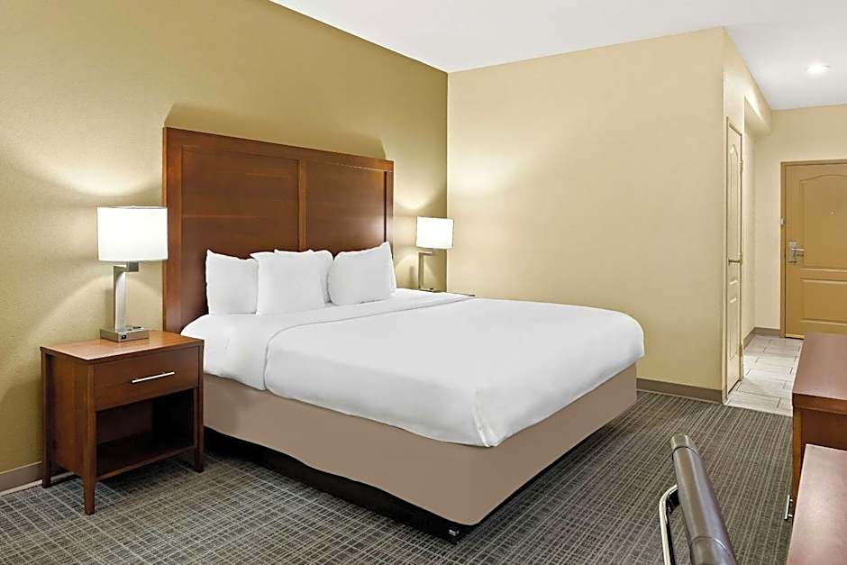 Comfort Inn & Suites High Point - Archdale