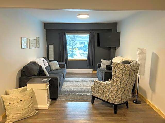 Bears Den Guest House II