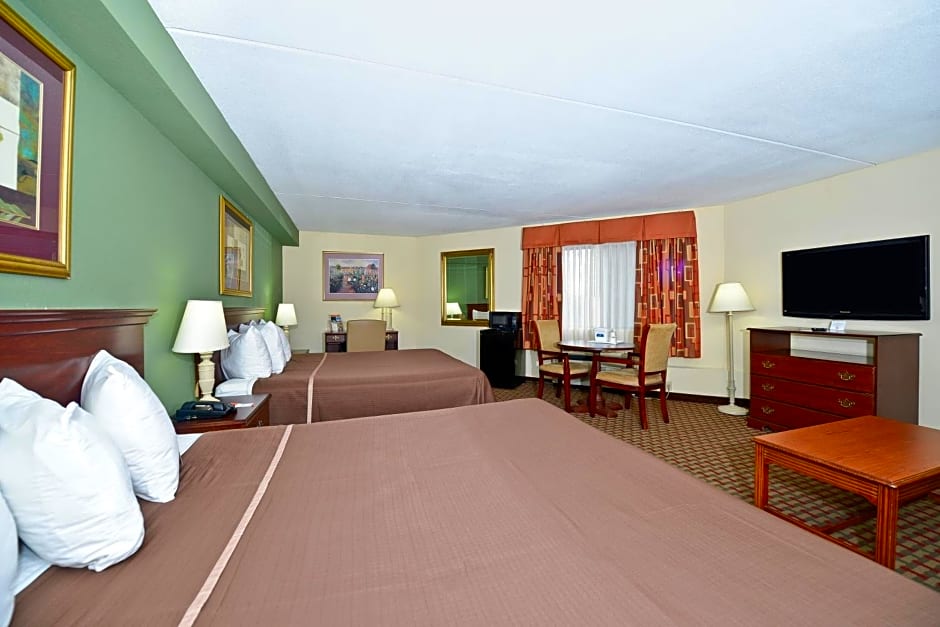 Howard Johnson by Wyndham Newark Airport