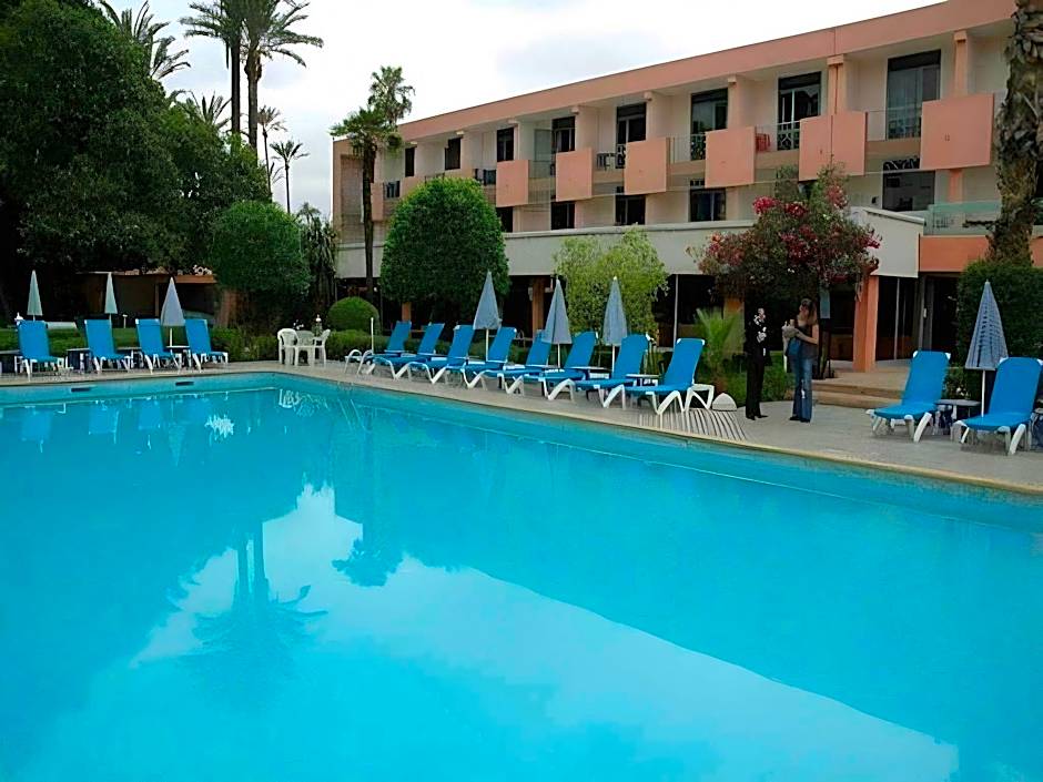 Chems Hotel
