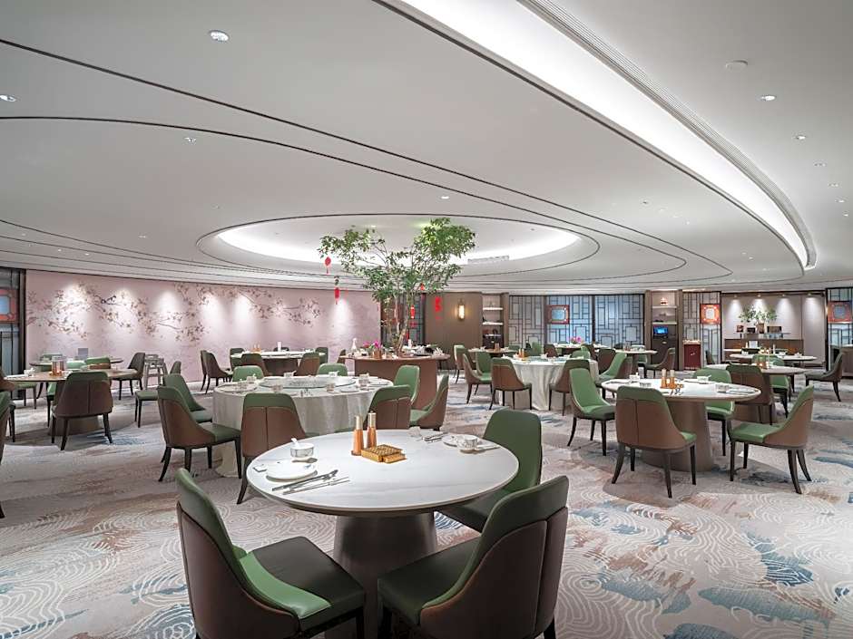 Yuexiu Hotel Guangzhou, Curio Collection by Hilton