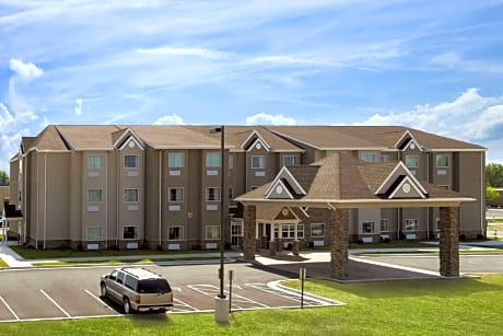 Microtel Inn & Suites Fairmont