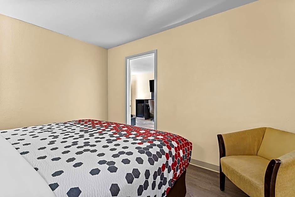 Econo Lodge Inn & Suites Santa Rosa