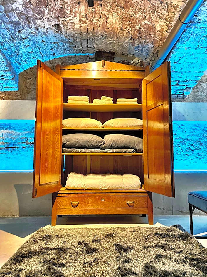 Atelier Raamwerk City Atelier Apartment for Friends and Families 125m2!