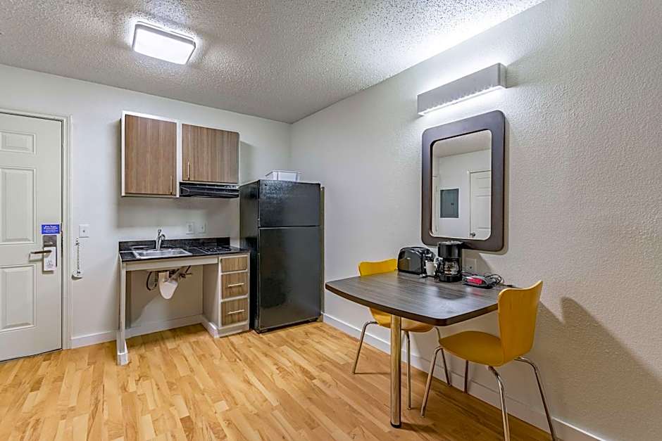 Studio 6-Dallas, TX