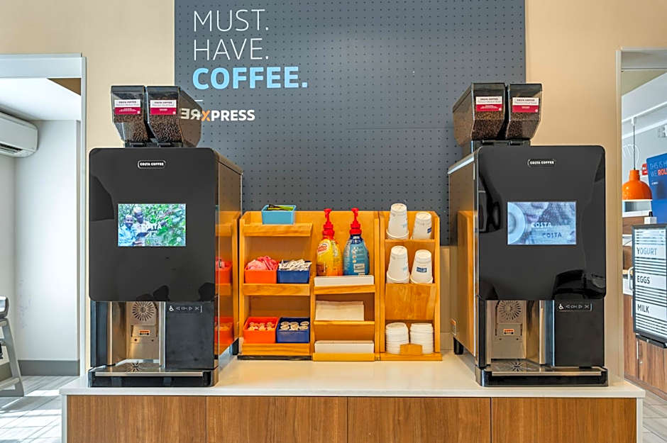 Holiday Inn Express & Suites Indianapolis - East by IHG