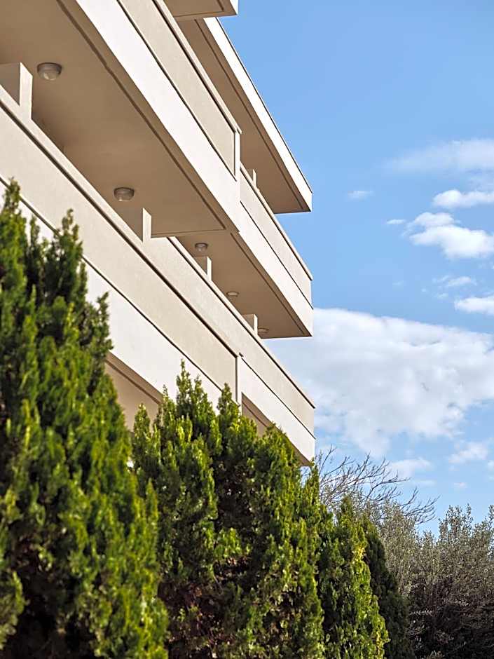 Civitel Attik Rooms & Suites