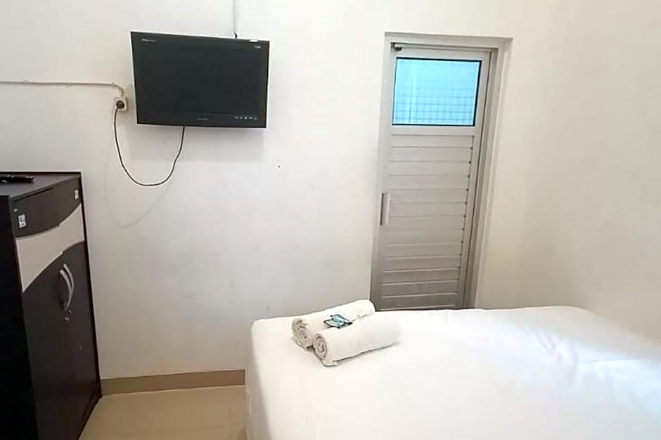 RedDoorz Syariah at Galliano Homestay Bukittinggi