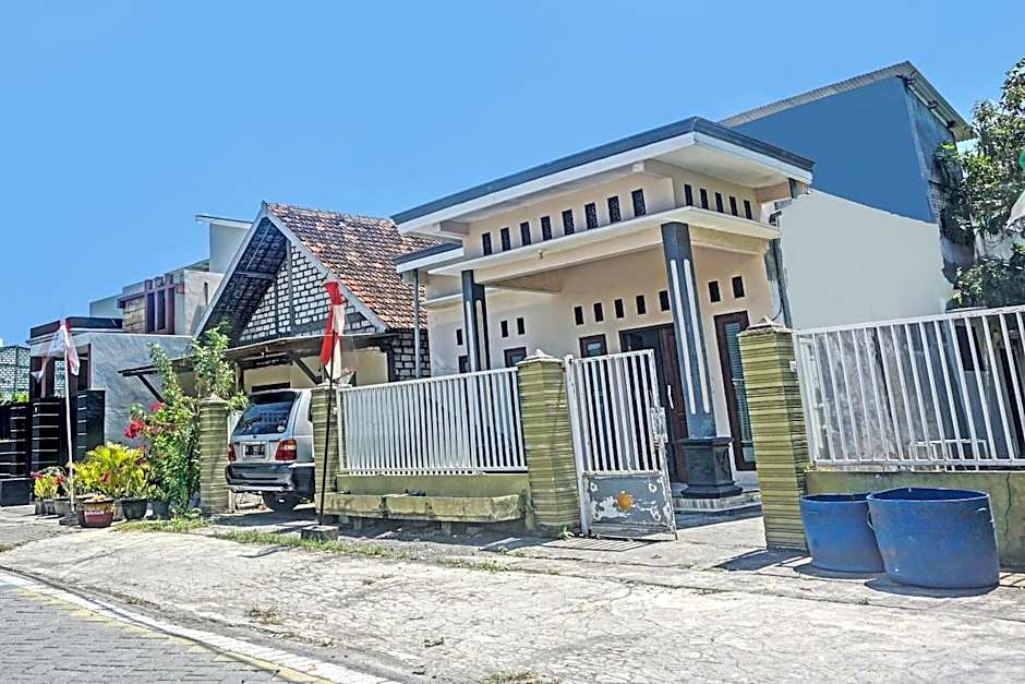 OYO Life 91600 Syariah Army Kost & Homestay