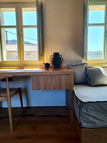 Triple Room with Mountain View