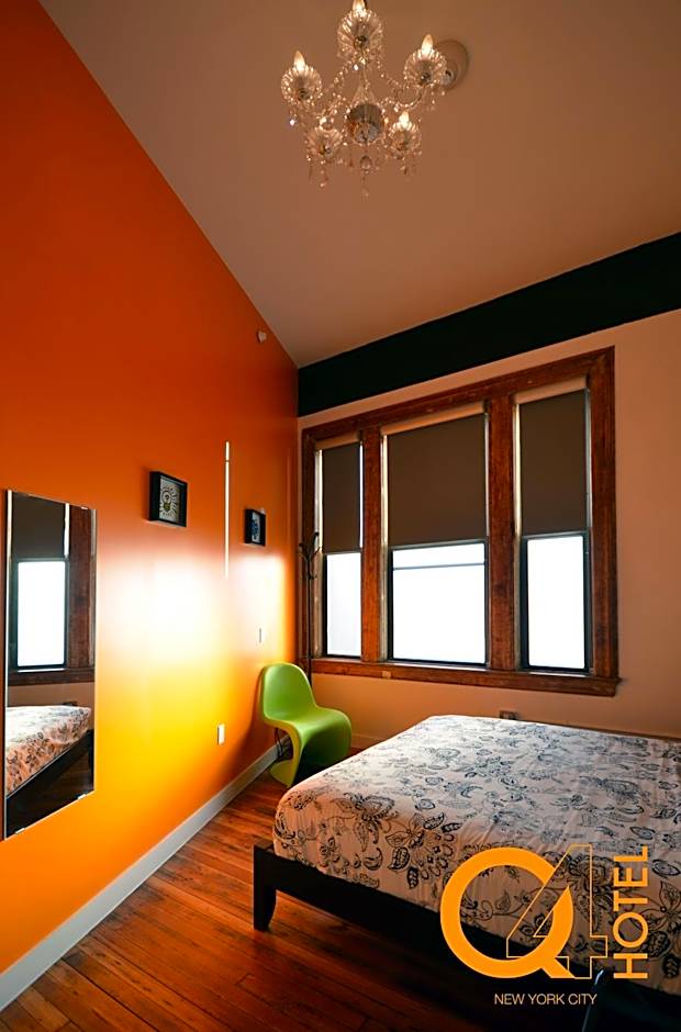 Q4 Hotel and Hostel