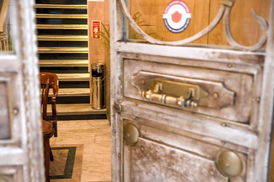 Ragip Pasha Apartment