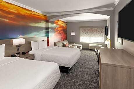 2 Queen Beds Studio Suite Non-Smoking