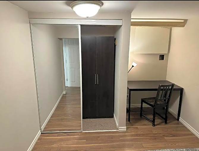 Cozy room near Pickering OPG