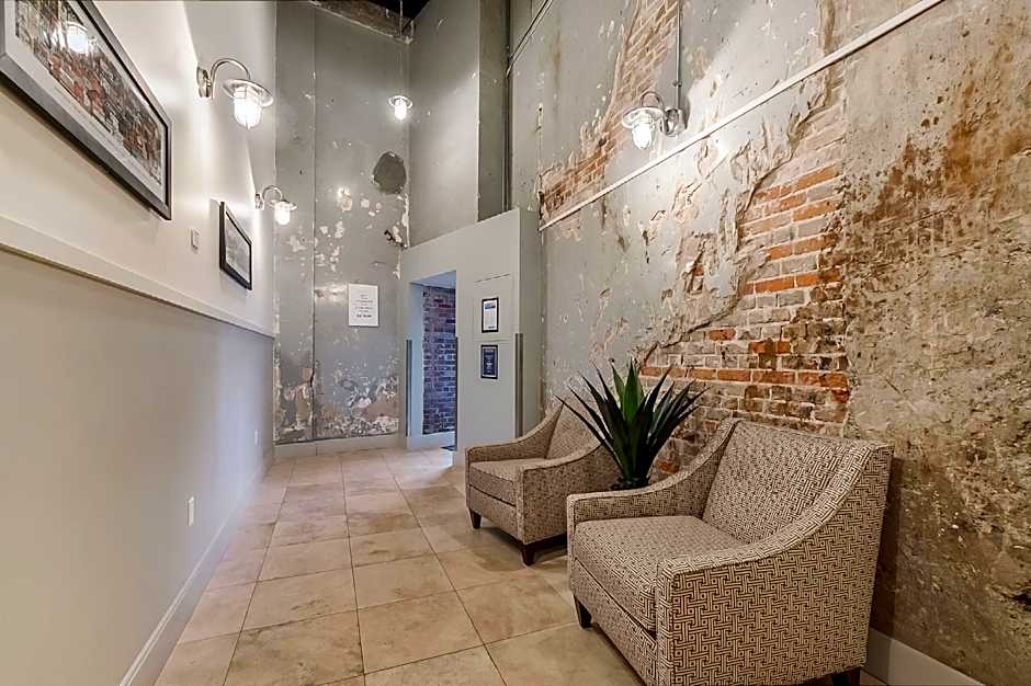 Cozy Studio Near French Quarter