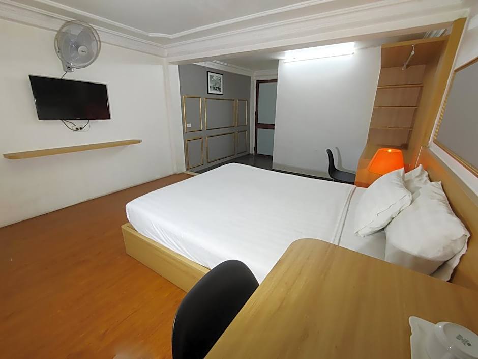 Hanoi Discovery Hotel