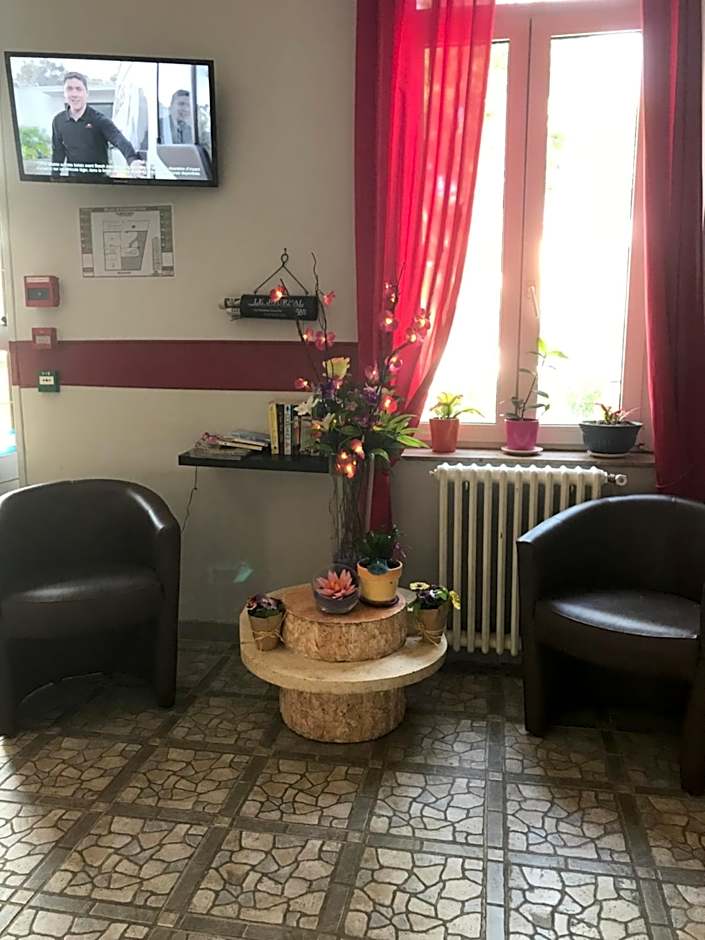 Au Royal Hotel