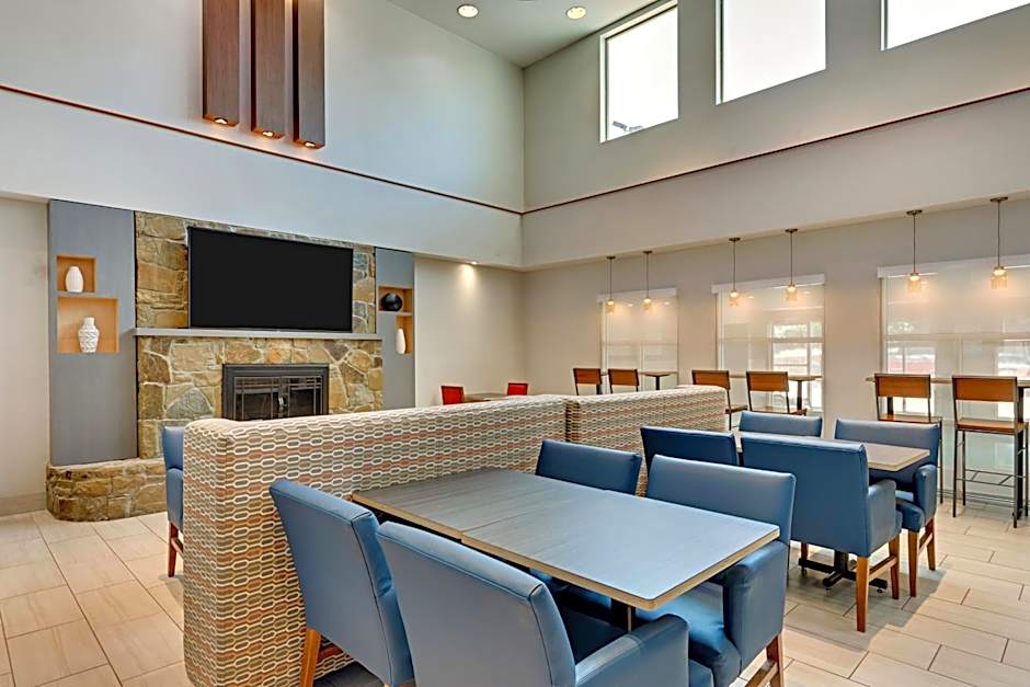 Holiday Inn Express & Suites Weatherford By IHG