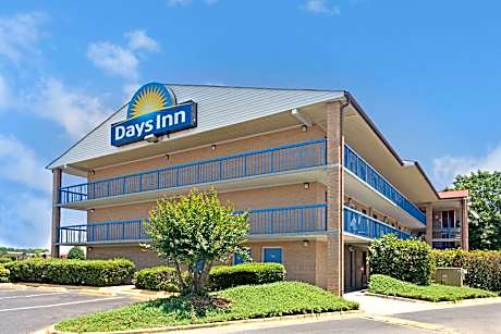 Days Inn by Wyndham Charlotte Northlake