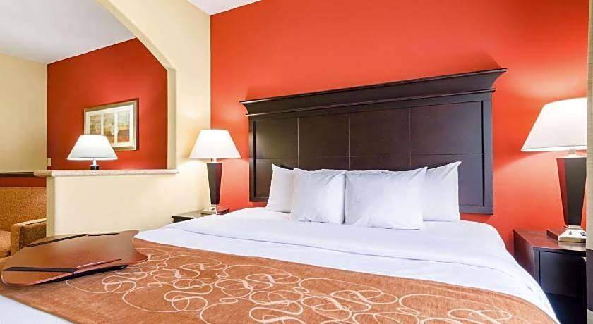 Comfort Suites Salina South