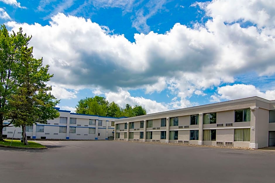 Motel 6 Clarion, PA