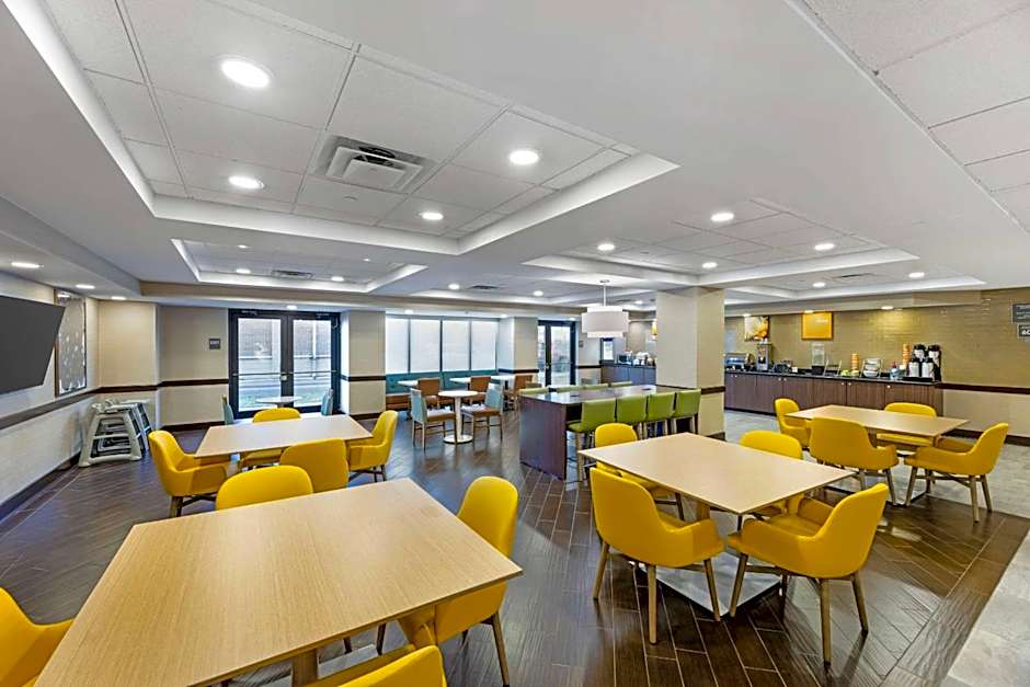 Comfort Inn & Suites Arlington Heights - Schaumburg