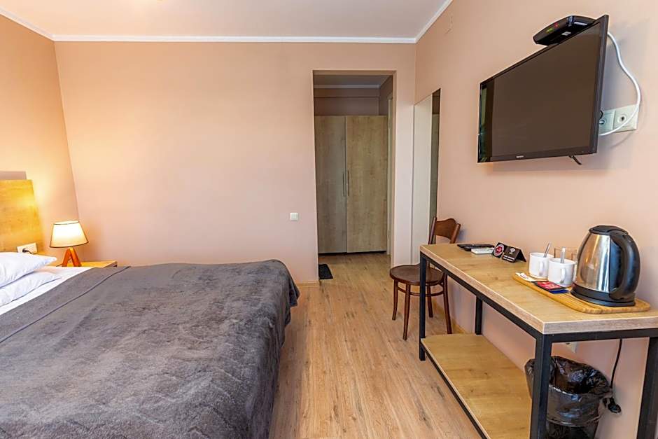 Hotel N16