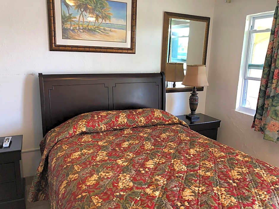 Glades Motel - Naples