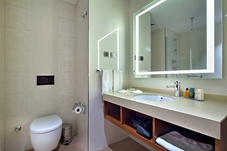 Queen Family Corner Room