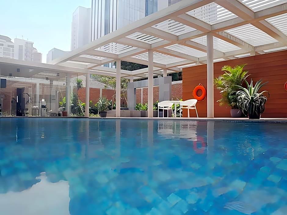 Ra Premiere Simatupang