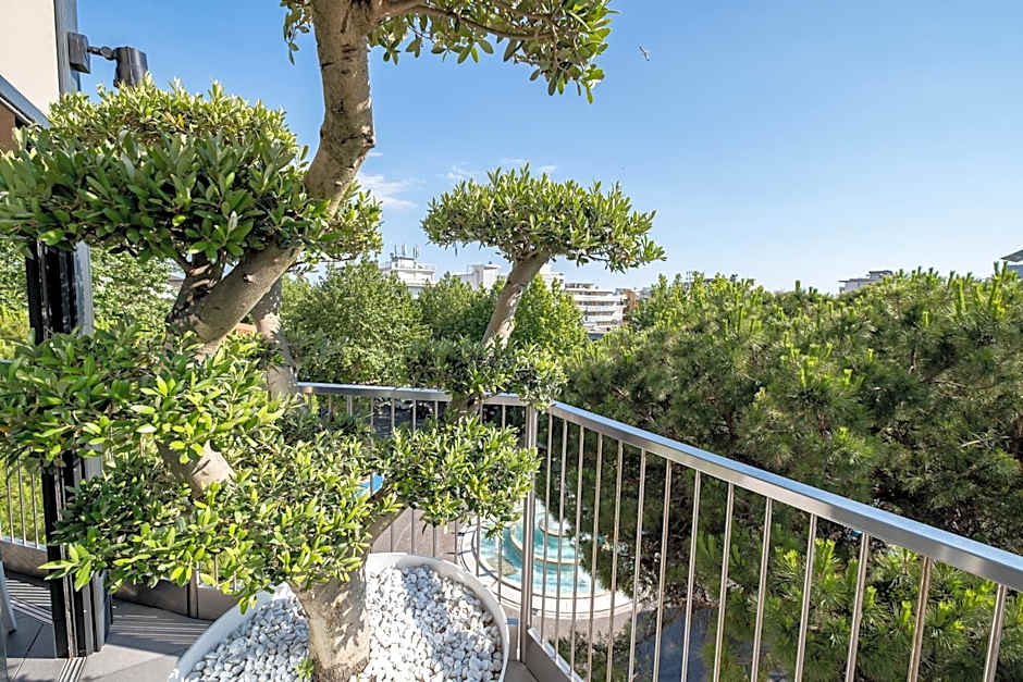 Monaco Suites Hotel