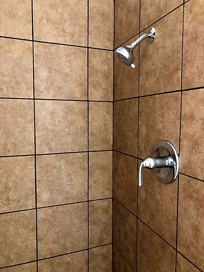 Maple Inn and Suites Los Banos