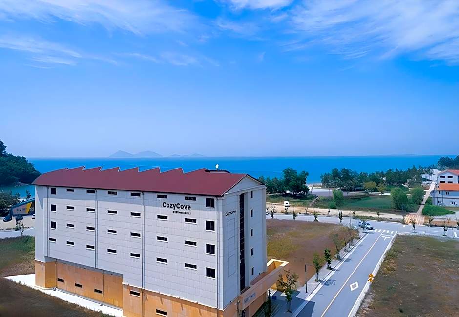 CozyCove Boutique Hotel
