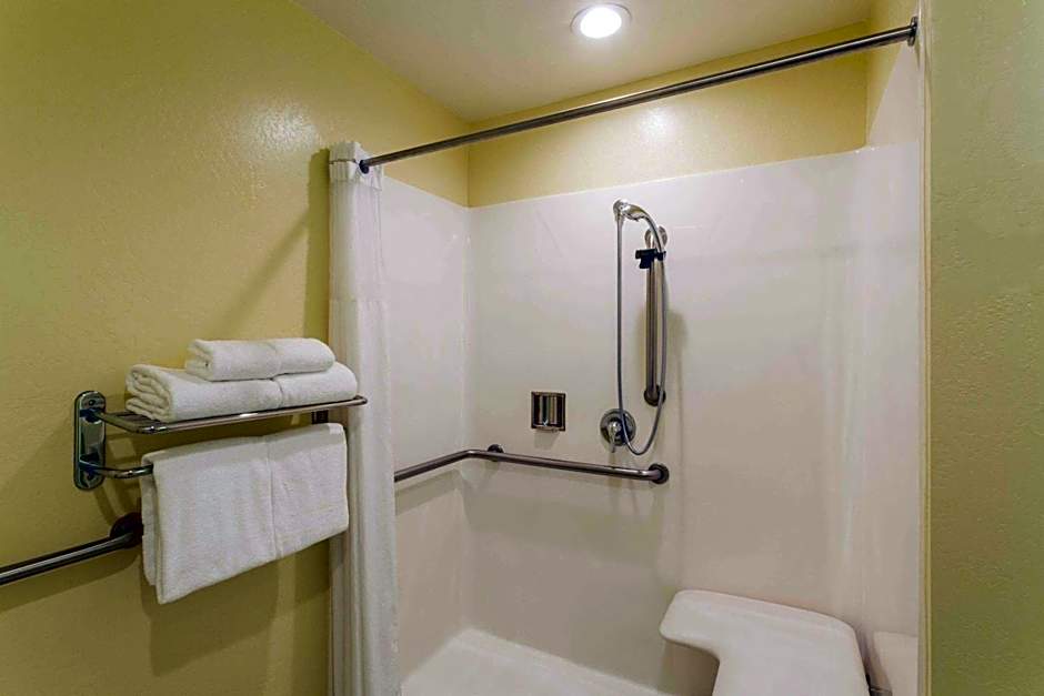 Days Inn & Suites by Wyndham East Flagstaff