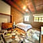 Paradise Hotel Boutique & Lounge