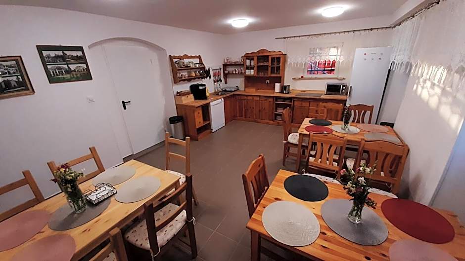 Dworek pod świerkami