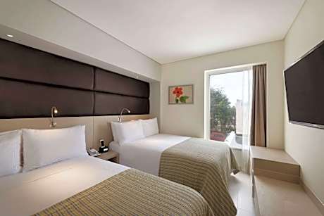 2 Double Beds Non-Smoking