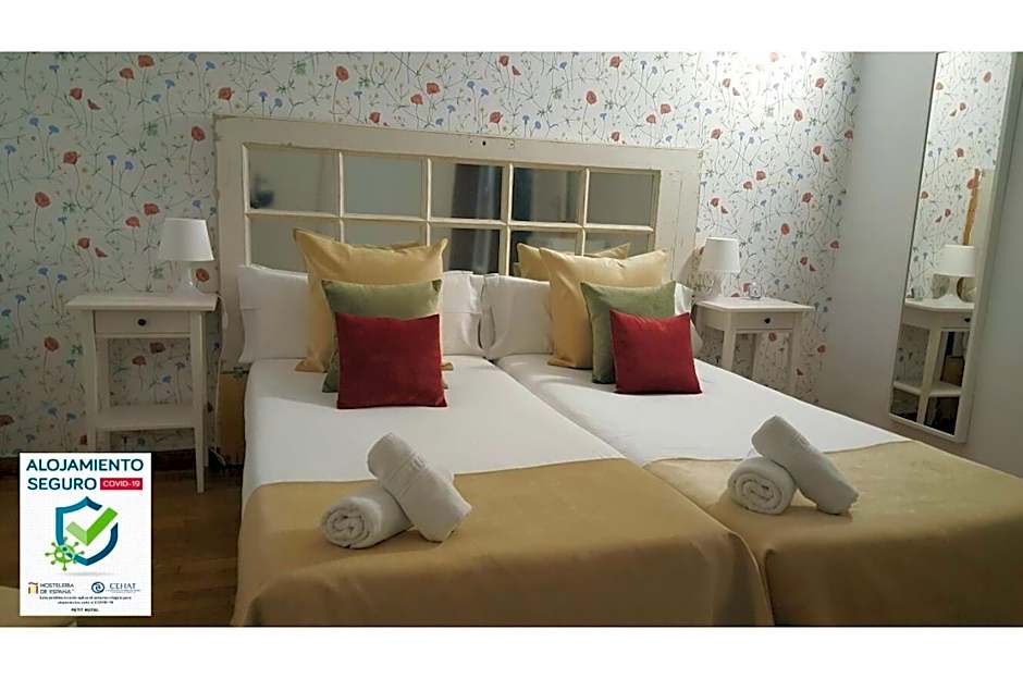 Petit Hotel