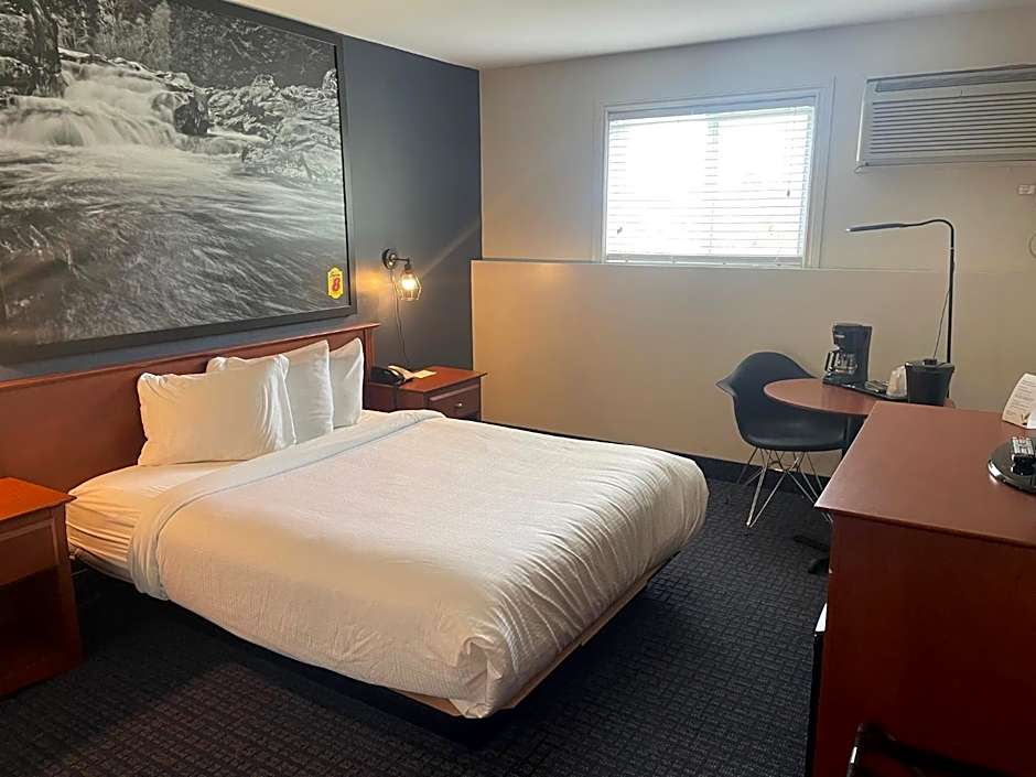 Super 8 by Wyndham Sainte Agathe Des Monts