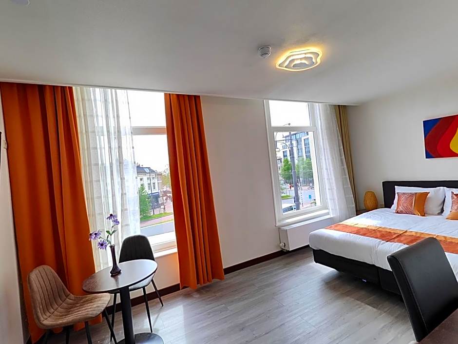 CN-Hotel
