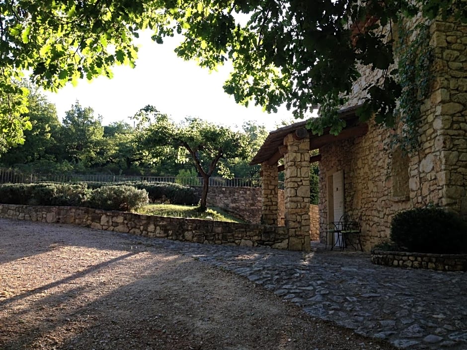 Hôtel Lou Caleù restaurant le Rocher des Abeilles