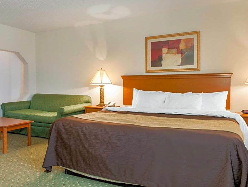Quality Inn near Amish Country