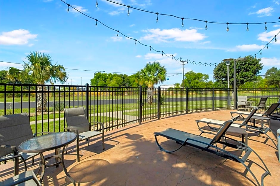 Holiday Inn Hotel & Suites Waco Northwest By IHG