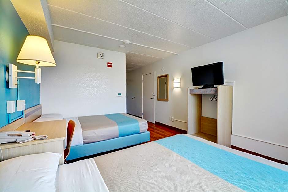 Motel6 Newport, RI