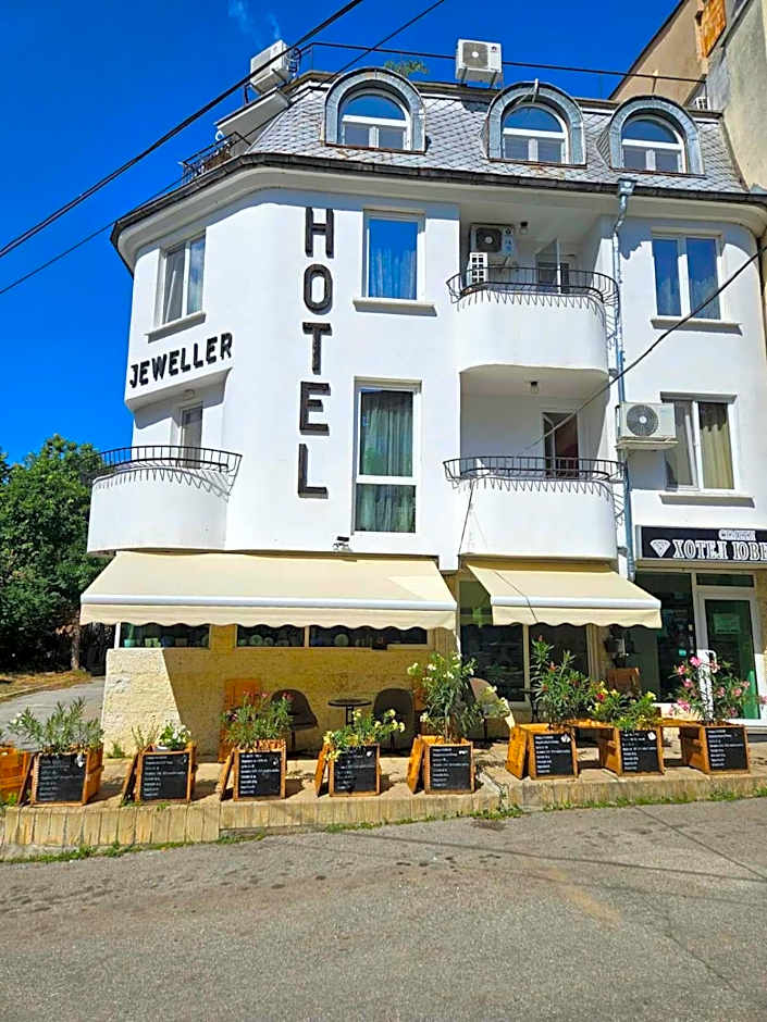 Jeweller Hotel