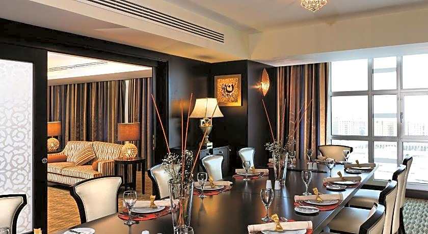 Anwar Al Madinah Movenpick Hotel